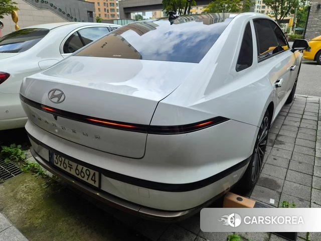 Hyundai Grandeur (GN7) id 4618066 из Кореи 11