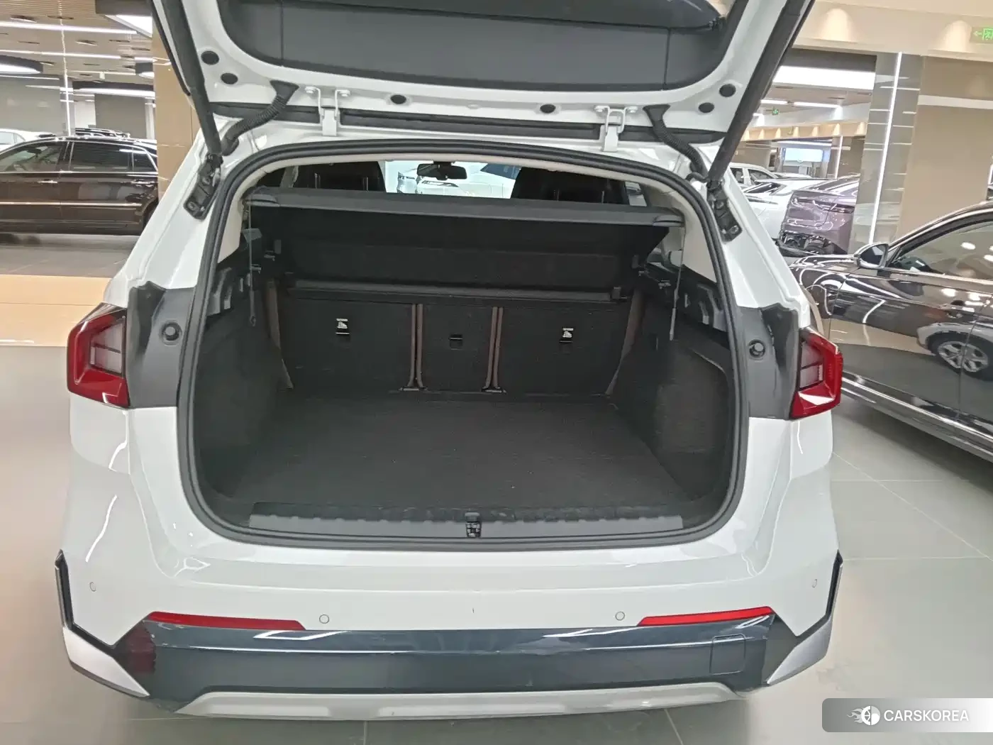 BMW iX1 2024 Белый из Китая, фото 5
