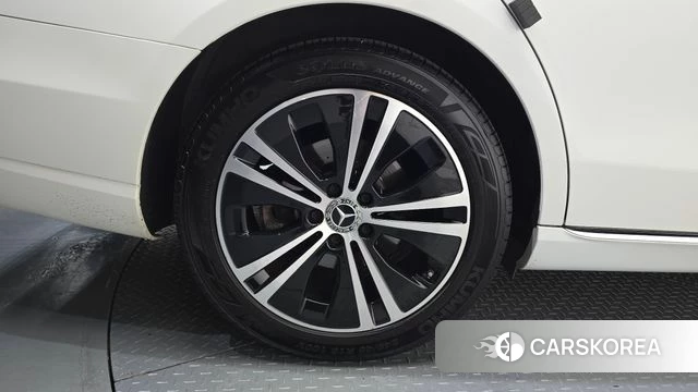 Mercedes-Benz E-Class W213 id 4907148 из Кореи 28