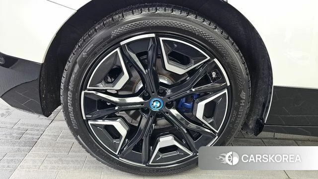 BMW iX id 4560801 из Кореи 31