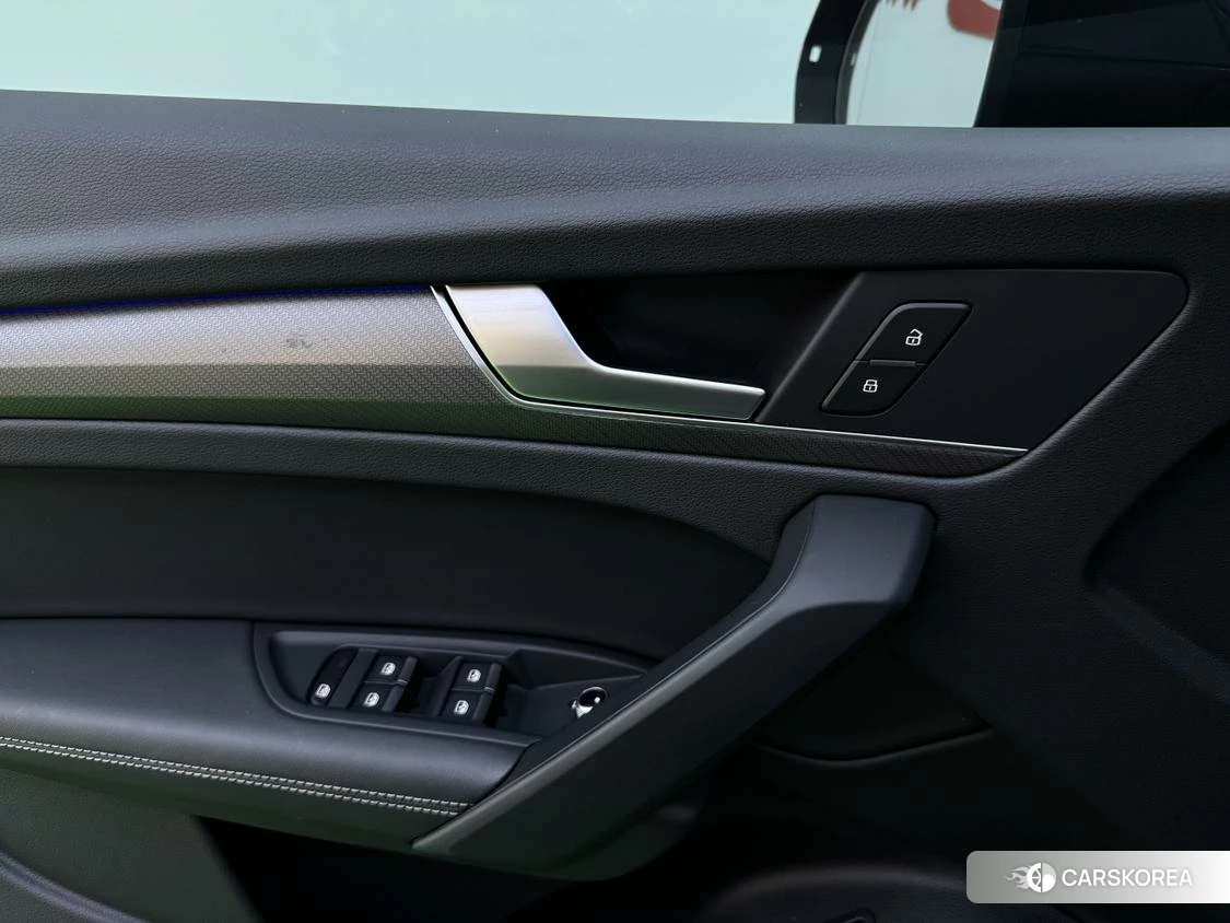Audi Q5L id 4453683 из Китая 34