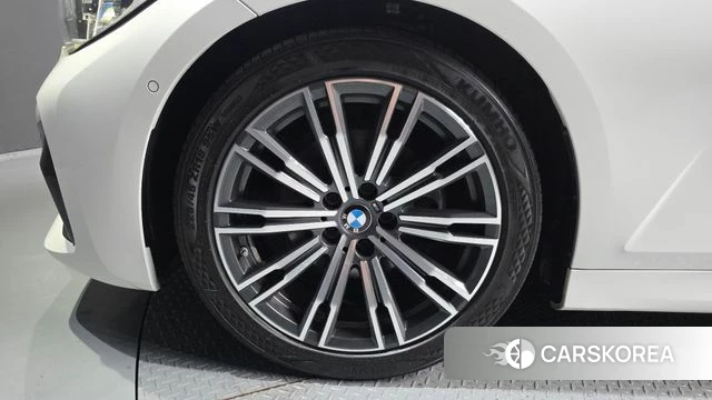 BMW 3 Series (G20) id 3936462 из Кореи 15