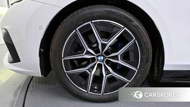 BMW 5 Series (G60) id 4266230 из Кореи 15