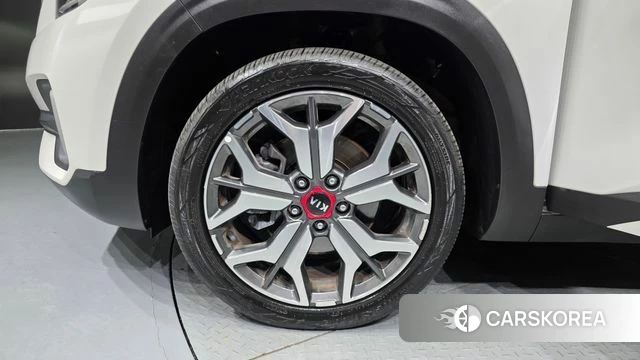 Kia Seltos id 4676737 из Кореи 30