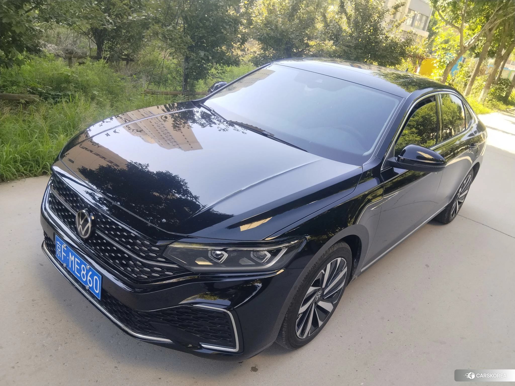 Volkswagen Passat id 4452818 из Китая 16