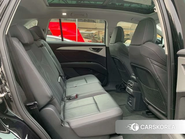 Audi Q5 e-tron id 4301812 из Китая 15