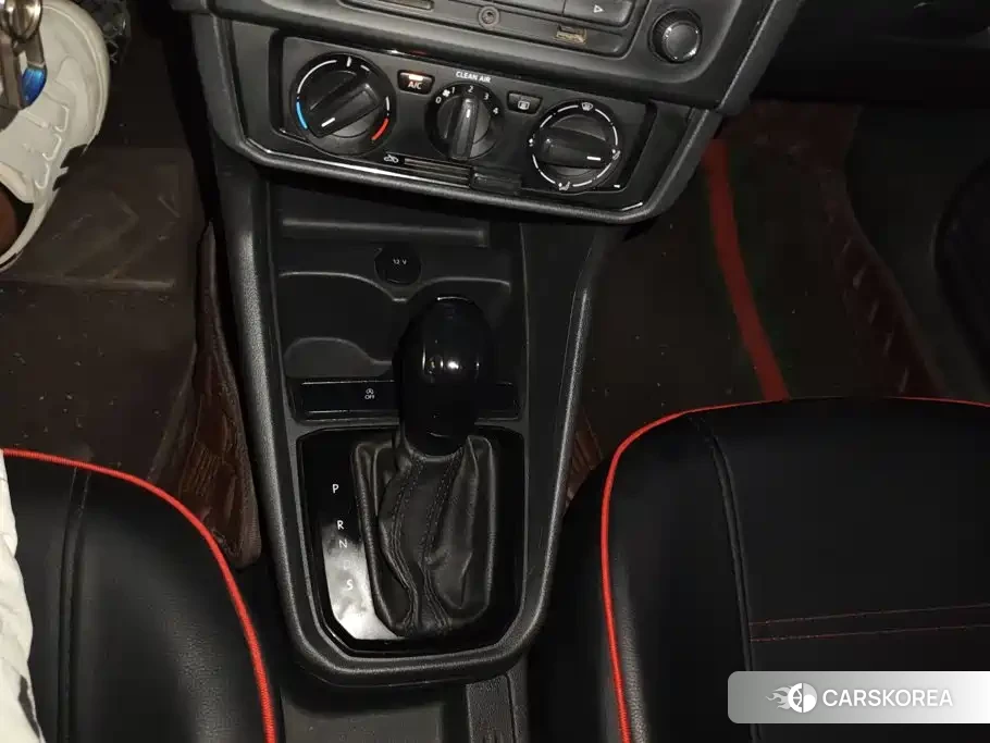 Volkswagen Santana id 4554024 из Китая 11