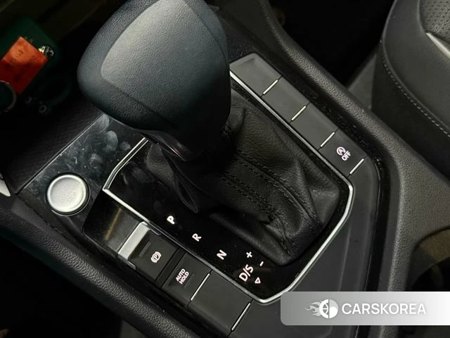 Volkswagen Tiguan L id 4211369 из Китая 16
