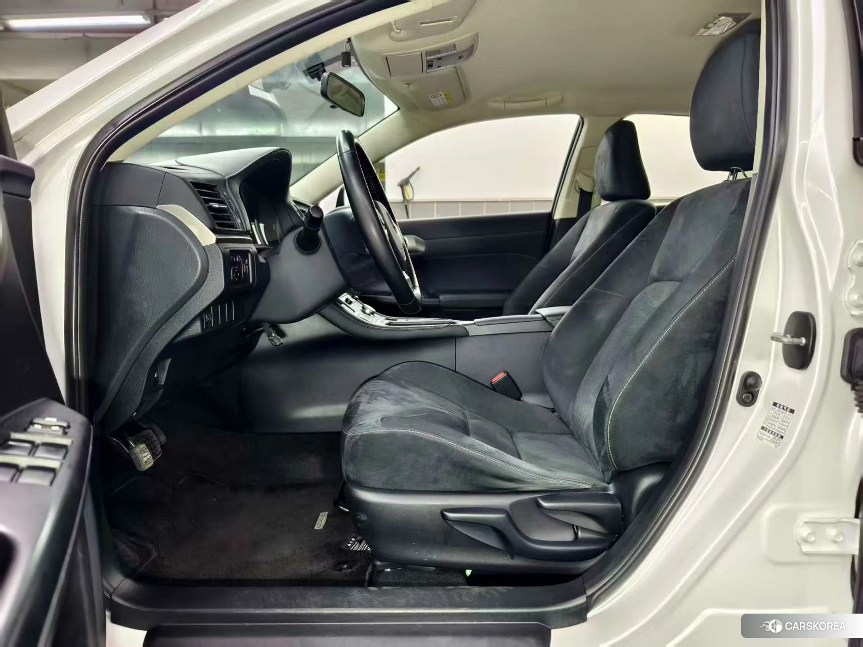 Lexus CT id 4420340 из Китая 16