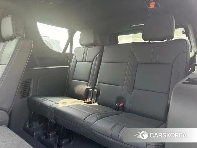 Chevrolet Suburban 2022 Темно-серый из Китая, фото 5
