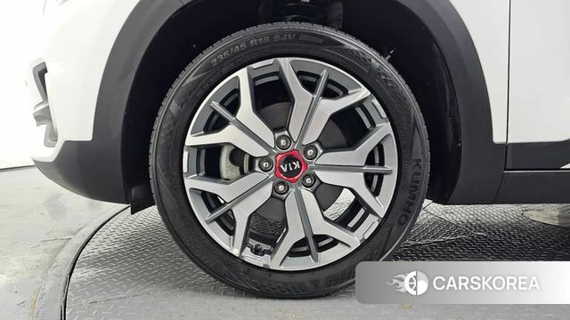 Kia Seltos id 4377317 из Кореи 15