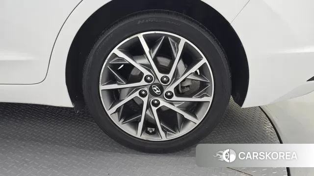 Hyundai The New Avante AD id 3402747 из Кореи 15