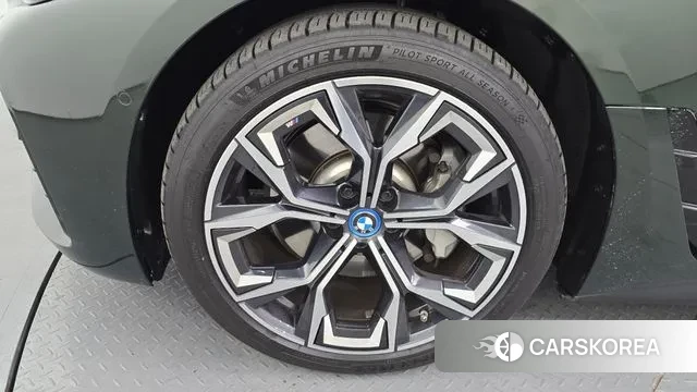 BMW i4 id 3503262 из Кореи 15