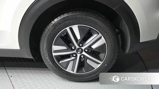 Kia The New Niro id 4251078 из Кореи 15