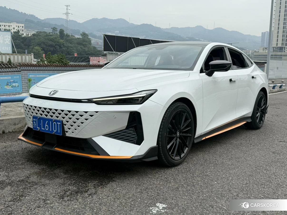 Chang'an UNI-V id 4455501 из Китая 10