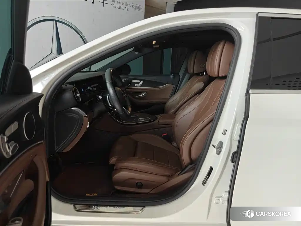 Mercedes-Benz E-Class id 4545914 из Китая 10