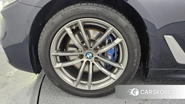 BMW 5 Series (G30) id 3408282 из Кореи 15