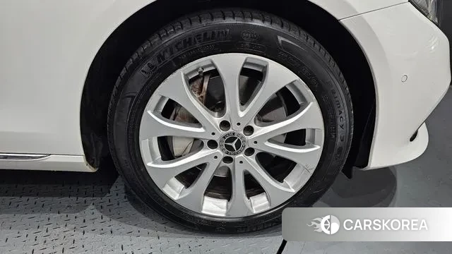 Mercedes-Benz E-Class W213 id 3692569 из Кореи 15