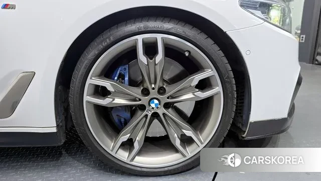 BMW 5 Series (G30) id 3754029 из Кореи 15