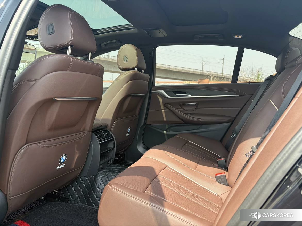 BMW 5 series PHEV id 4440571 из Китая 10
