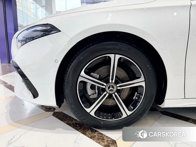 Mercedes-Benz Class A id 4271478 из Китая 17