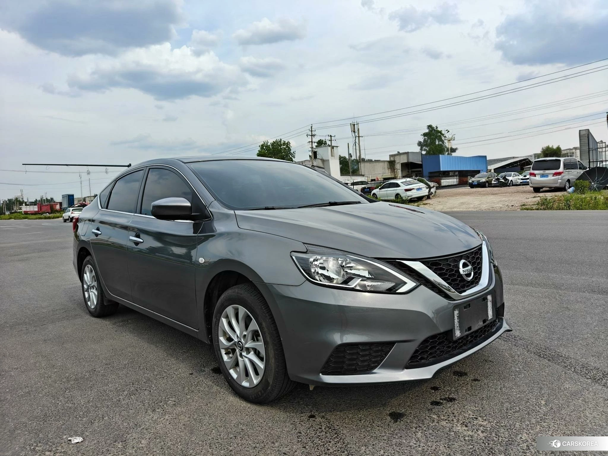 Nissan Xuan Yi 2024 Темно-серый из Китая, фото 5
