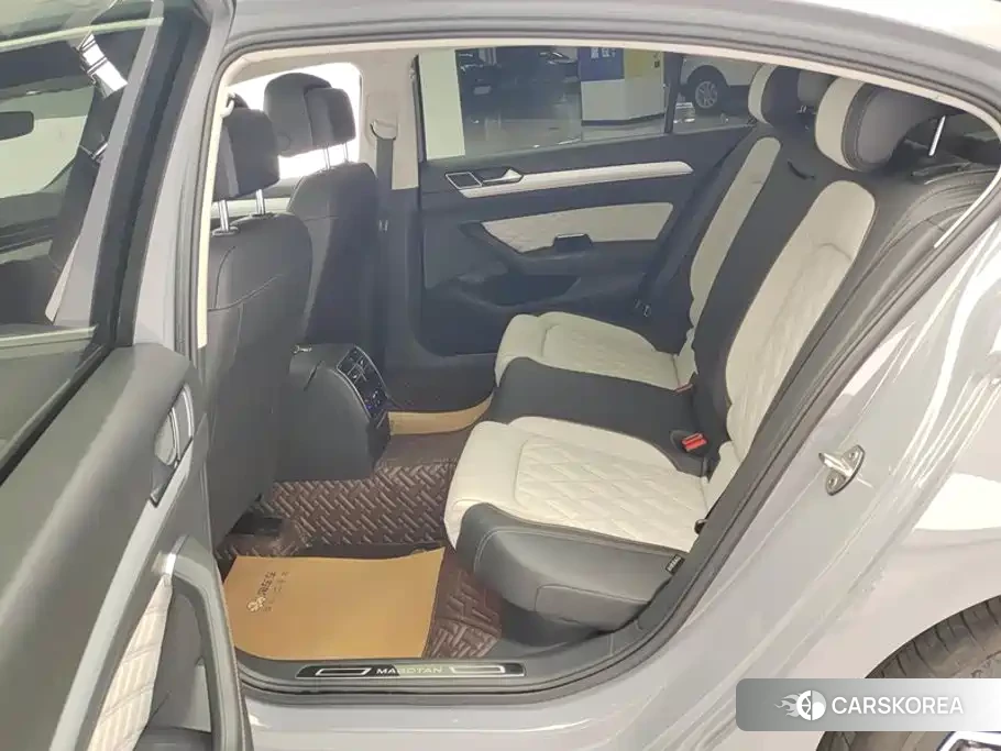 Volkswagen Magotan id 4576603 из Китая 11
