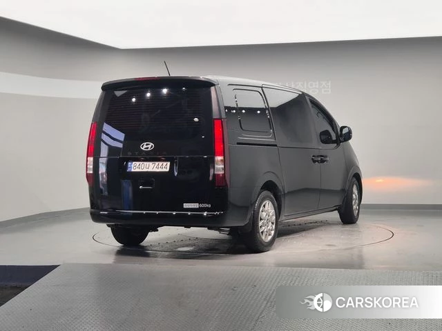 Hyundai Staria id 4329448 из Кореи 15