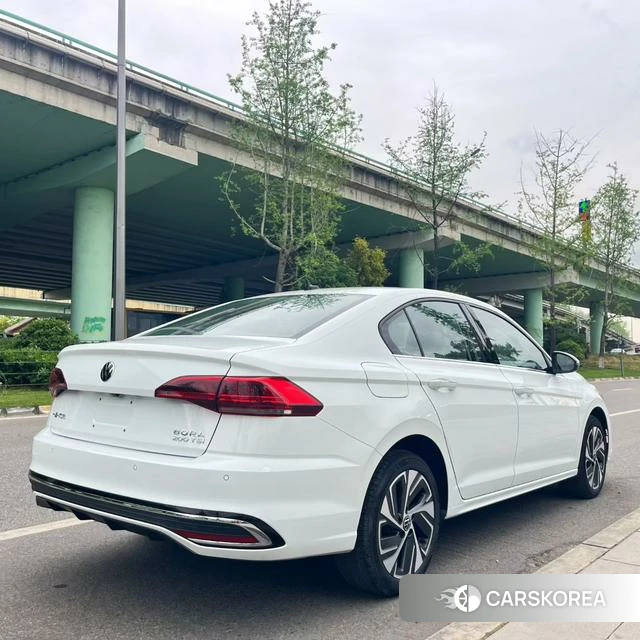Volkswagen Bora 2024 Белый из Китая, фото 5