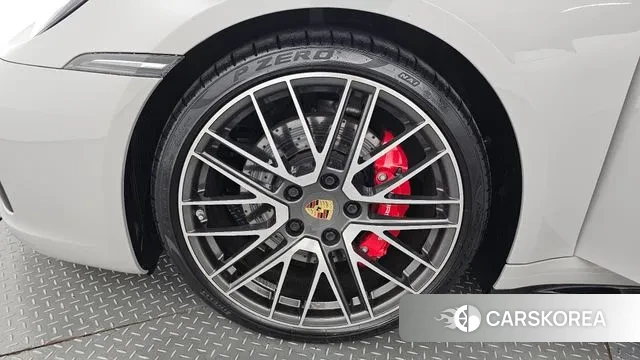 Porsche 911(992) id 2985204 из Кореи 15