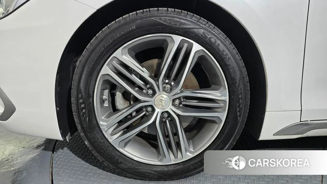 Hyundai Grandeur IG id 4325580 из Кореи 29
