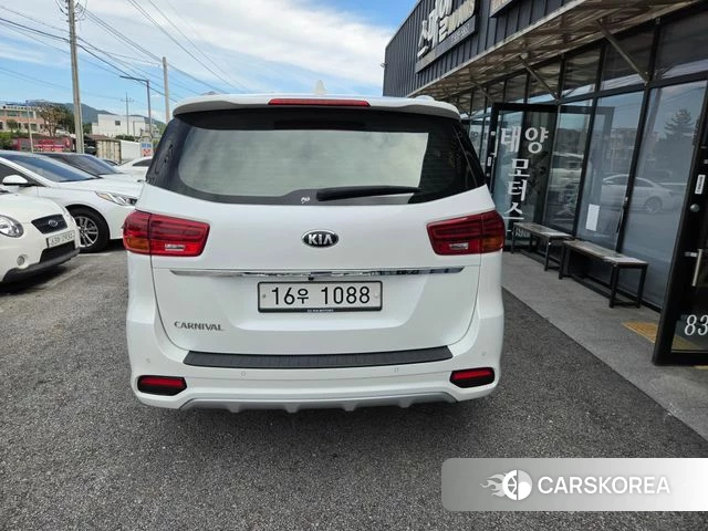 Kia The New Carnival id 4873409 из Кореи 15