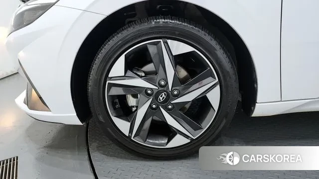 Hyundai Avante (CN7) id 3002985 из Кореи 15