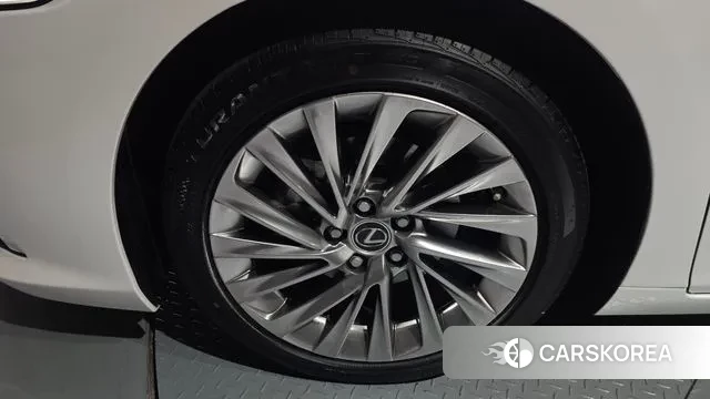 Lexus ES300h 7th generation id 3251795 из Кореи 15