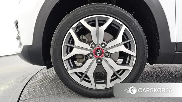 Kia Seltos id 3753932 из Кореи 15