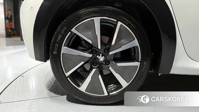 Peugeot e-208 second Generation id 4415858 из Кореи 27