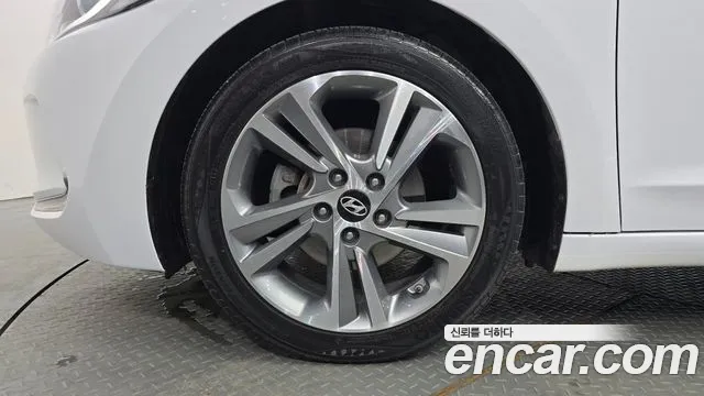 Hyundai Avante AD id 2467711 из Кореи 15