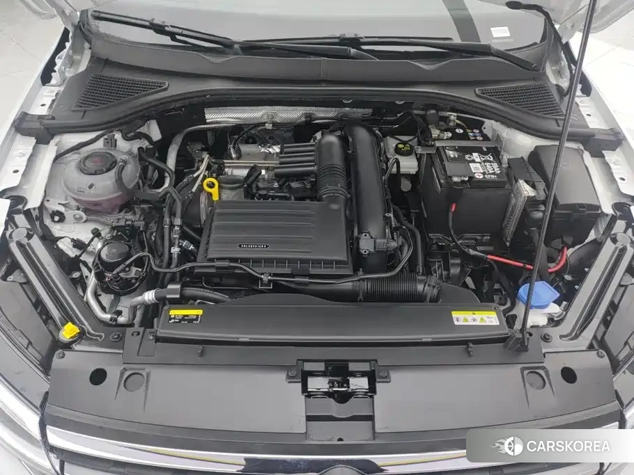 Volkswagen Bora id 4576683 из Китая 11