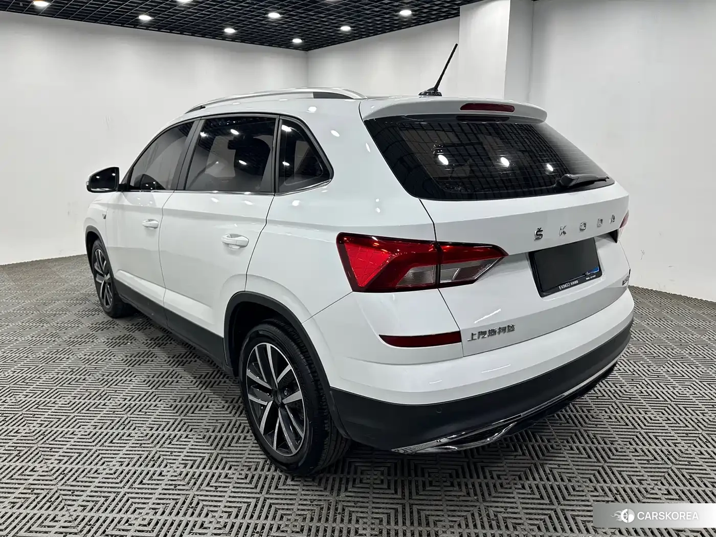 Skoda Komick 2023 Белый из Китая, фото 5