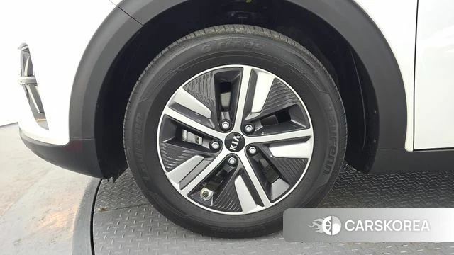 Kia The New Niro id 3820436 из Кореи 15