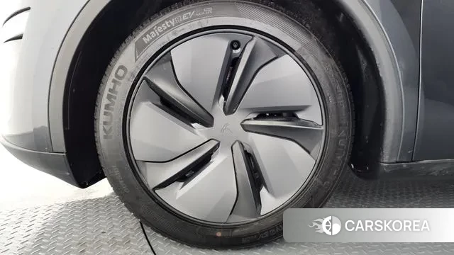 Tesla Model Y id 3565390 из Кореи 15