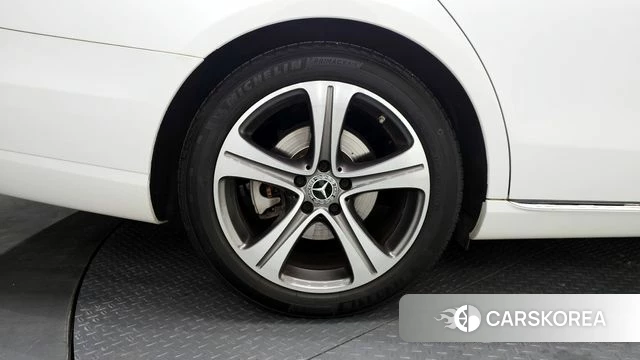 Mercedes-Benz E-Class W213 id 4188354 из Кореи 26