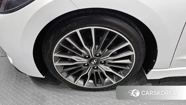 Hyundai Avante AD id 3667057 из Кореи 15