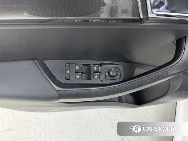 Skoda Krok id 4400023 из Китая 13