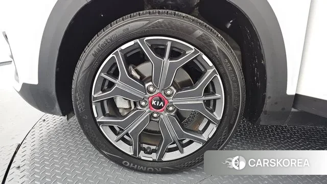 Kia Seltos id 3374743 из Кореи 15