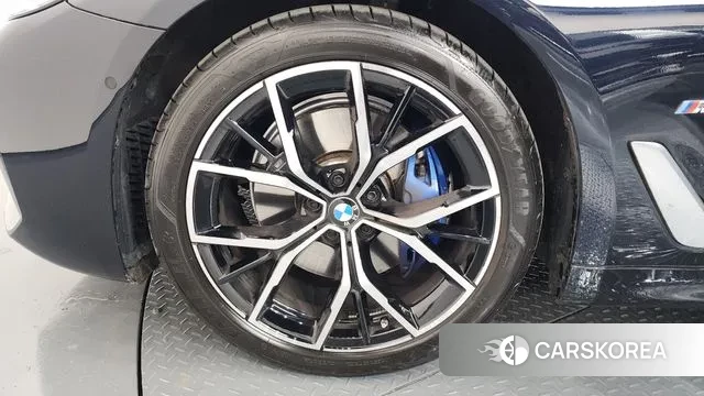 BMW 5 Series (G30) id 3394327 из Кореи 15