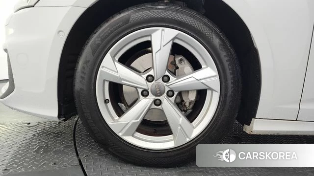 Audi A6 (C8) id 3911174 из Кореи 15