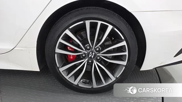 Kia Stinger id 3434876 из Кореи 15