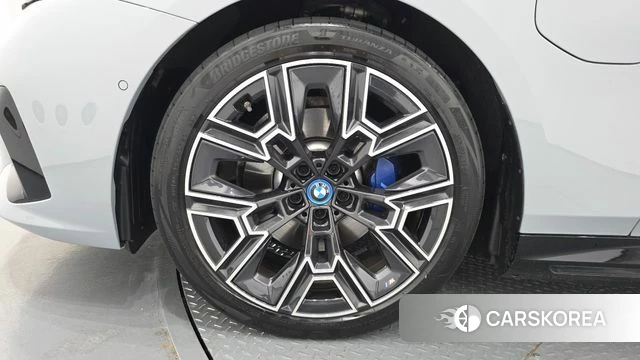 BMW 5 Series (G60) id 4584287 из Кореи 15