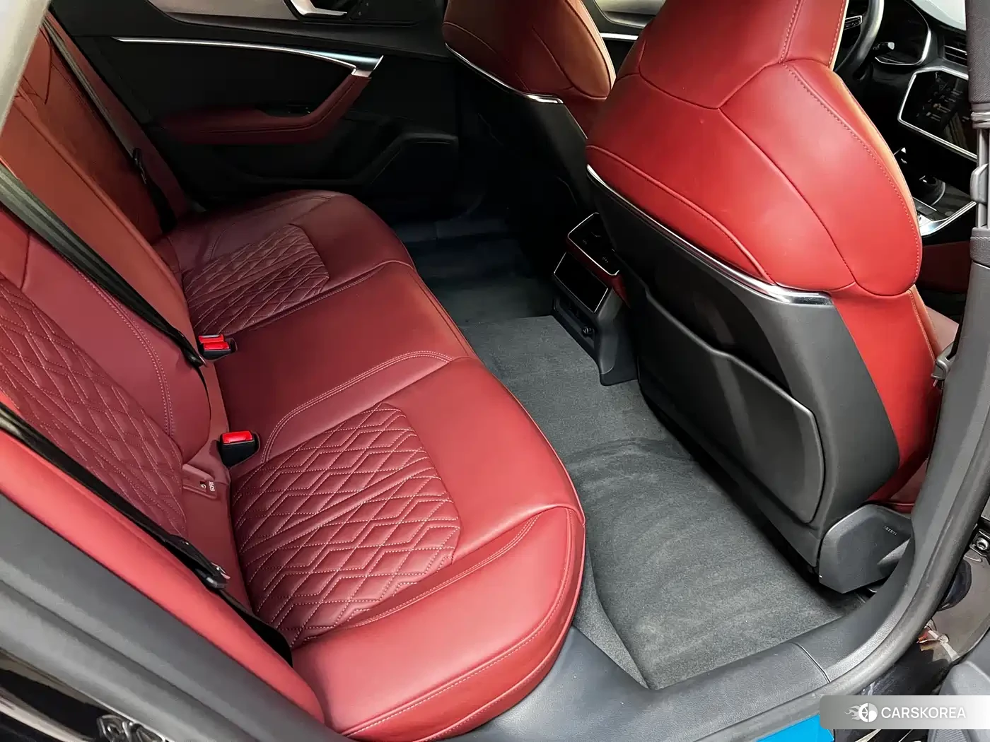 Audi A7L id 4570460 из Китая 14